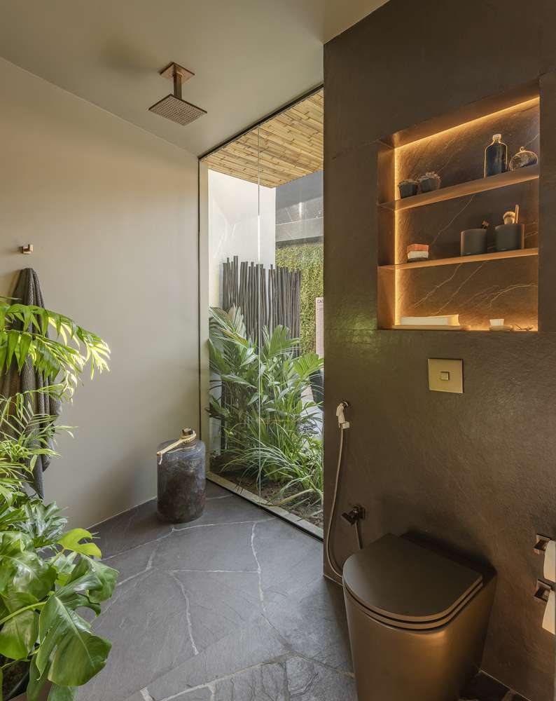 Vật dụng được đặt khuất sau những vách ngăn